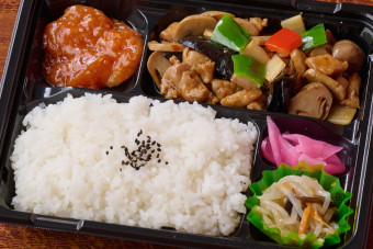 鶏もも肉炒め＆エビチリ弁当