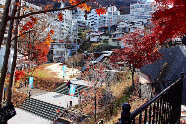 伊香保温泉 群馬の人気紅葉スポット 渋川市の温泉地